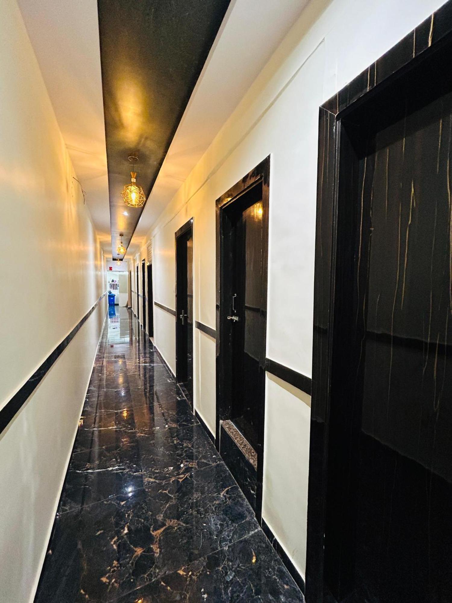Hotel Rinza Residency Bombay Eksteriør billede