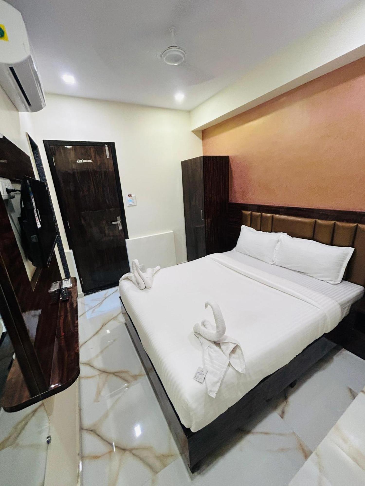 Hotel Rinza Residency Bombay Eksteriør billede