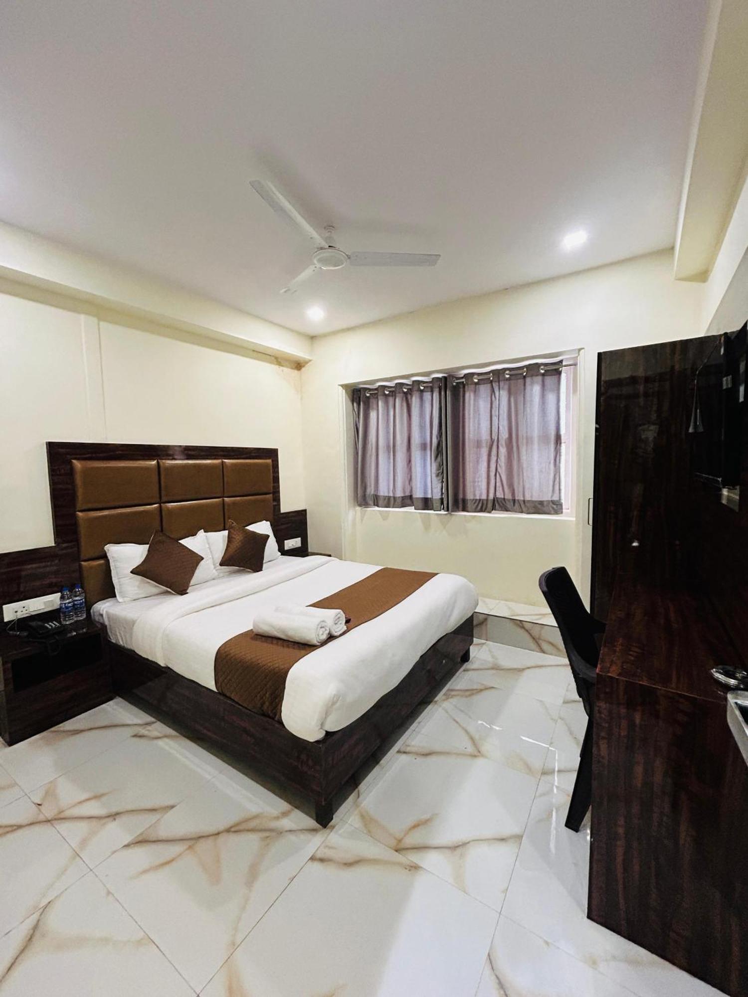 Hotel Rinza Residency Bombay Eksteriør billede